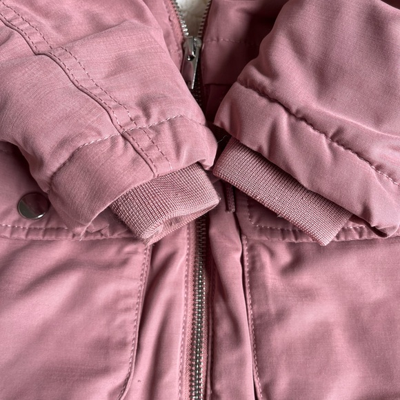 H&M - Picture 9 of 13